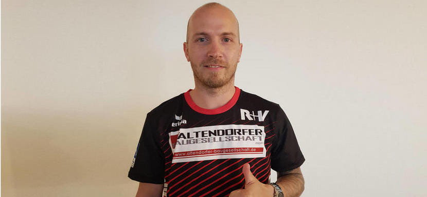 Бундеслига. Правый крайний сборной Австрии и "Нордхорна" Роберт Вебер вышел на пятое место в списке бомбардиров за всю историю турнира