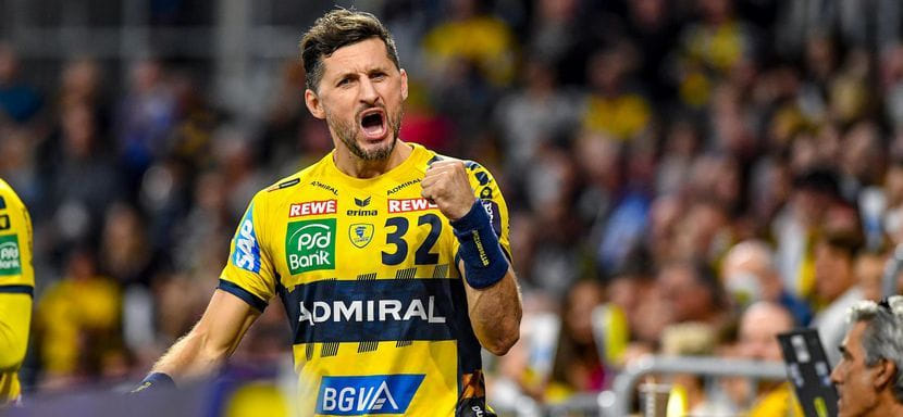 Бундеслига. "Райн Левен" из-за травмы на несколько недель потерял исландского ветерана Александера Петерссона