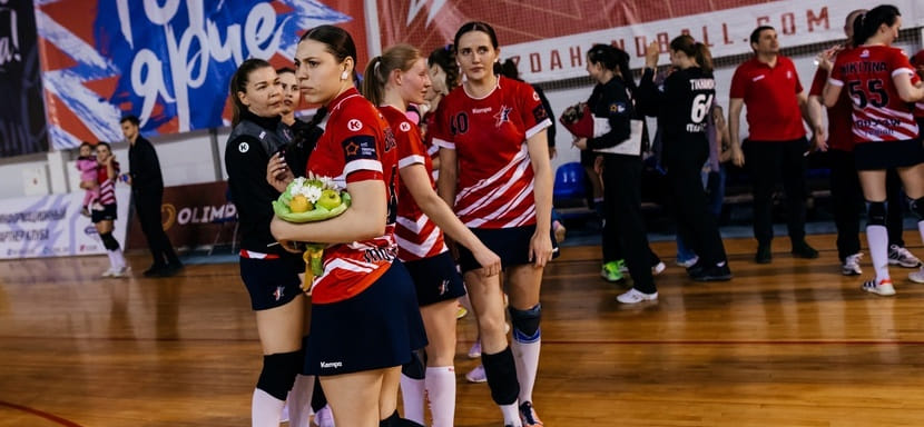 Товарищеский турнира. "Звезда" начала выступление в чемпионате Тольятти с уверенной победы над дублем "Лады"