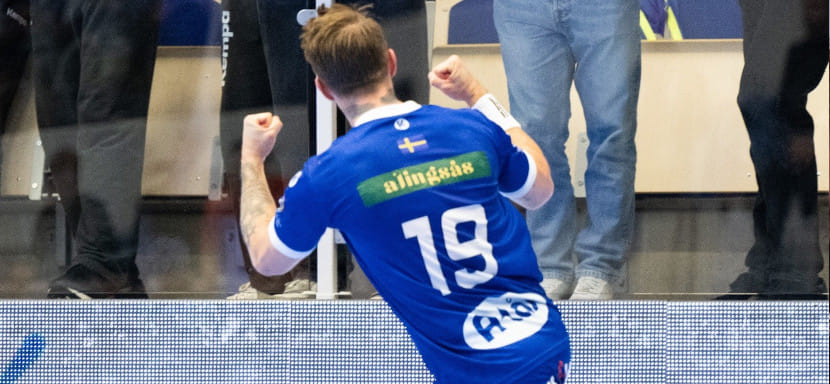 Кубок ЕГФ. В ответном матче 2-го раунда шведский "Алингсос" с преимуществом в 25 мячей разбил турецкий "Бейкоз" и прошел в 1/16 финала