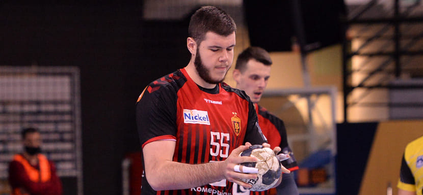 Балканы. 22-летний линейный "Вардара" Стефан Атанасовски до конца сезона арендован катарским "Аль-Араби"