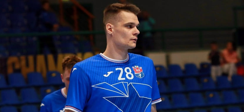 Белорусский левый полусредний Алексей Шинкель в 31 год завершил игровую карьеру. Его последним клубом был БГК