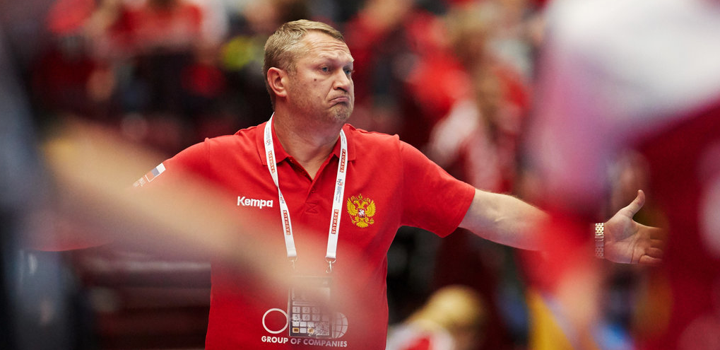 ЧЕ-2020. Эдуард Кокшаров о поражении от исландцев: "Допускались такие детские ошибки, что трудно было поверить в происходившее"