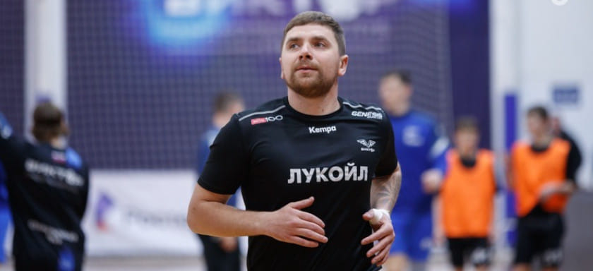 Голкипер "Виктора" Станислав Третынко: "За нас приходят болеть лучшие люди планеты. Они не только наша вторая семья, но и 8-й игрок"