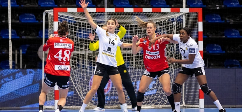 Delo Лига чемпионов. ЕГФ адаптировала регламент продолжения турнира — в плей-офф выйдут все 16 участниц группового раунда