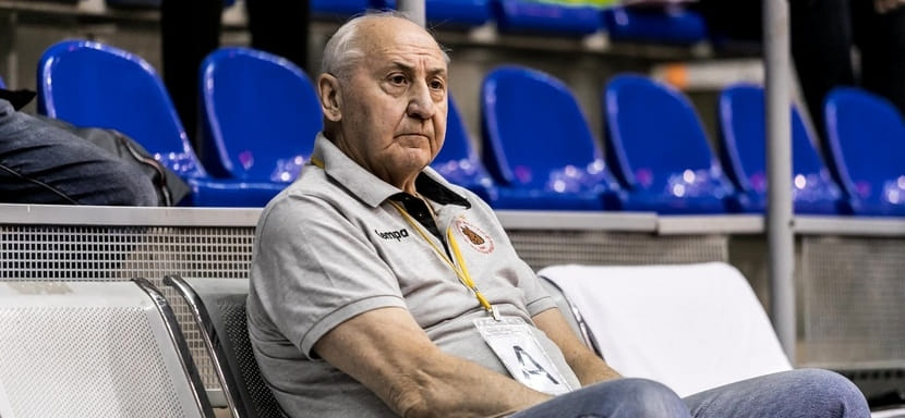 Суперлига. Владимир Максимов: "Многое решила скамейка. Вы отдали в ЦСКА Илью Белевцова. Тем "подарок" не помог, а СКИФ значительно ослабил"