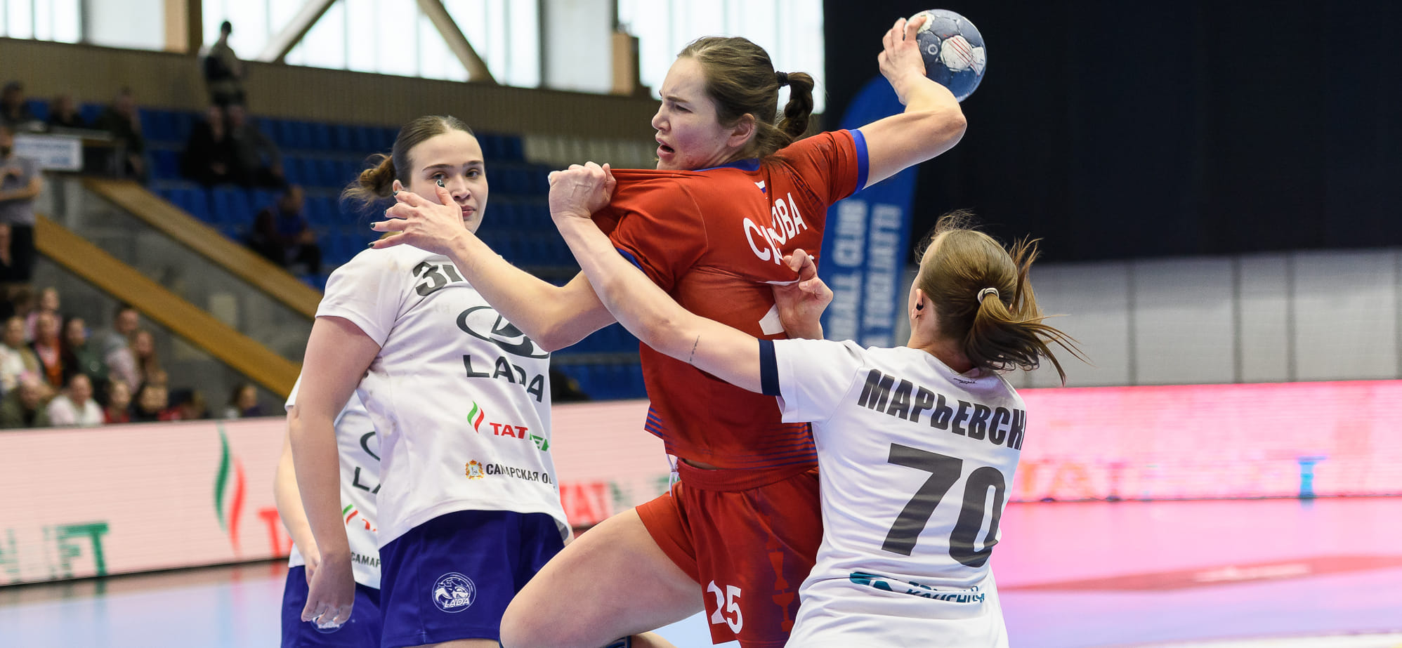 Московский ЦСКА обыграл тольяттинскую "Ладу" и в шестой раз подряд вышел в финал женского чемпионата России