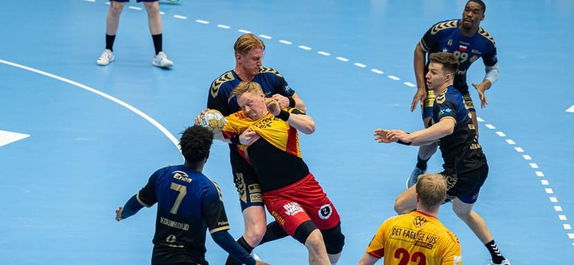 Лига чемпионов. Сегодня определятся ещё два четвертьфиналиста мужского турнира: "Кельце" принимает "Гудме", а "Монпелье" — "Загреб"