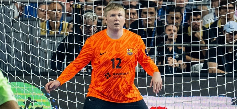 Голкипер "Барселоны" Эмиль Нильсен — автор лучшего сейва Лиги чемпионов в сезоне-2024/255 (ВИДЕО)