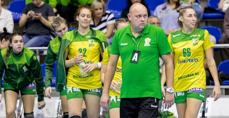 Кубок ЕГФ. Денис Сайфулин: "Поверьте, мы не просто так провели дни до ответной встречи с "Эрдом". Вчера опробовали некоторые заготовки"