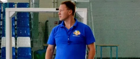 Дмитрий Бочарников: "Пробежать кросс, делать физические упражнения, на даче хорошо поработать с лопатой — это все приветствуется"