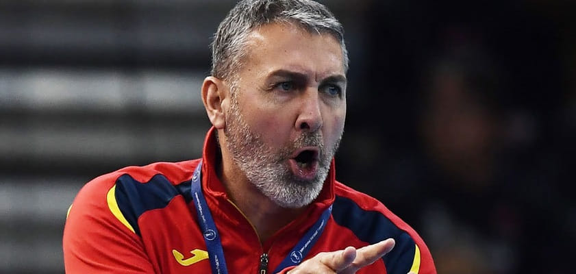 ЧЕ-2020. Карлос Вивер о целях испанок: "Когда ты приезжаешь на турнир, добившись успеха, самое сложное — сохранить этот результат"