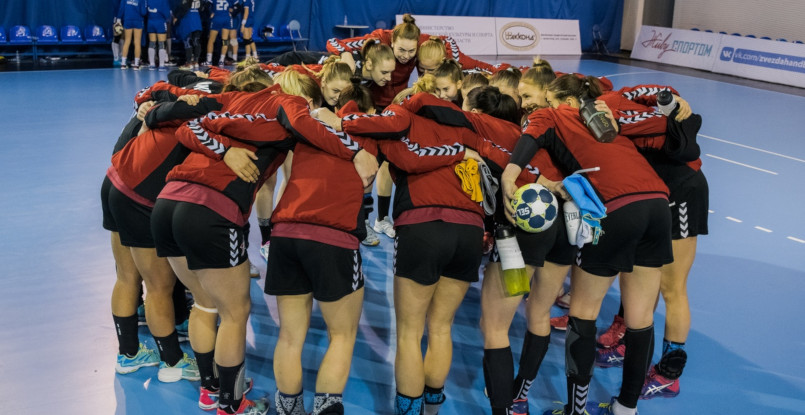 Zvezda handball cup. Хозяйки турнира одержали вторую победу на турнире — повержена "Славия"