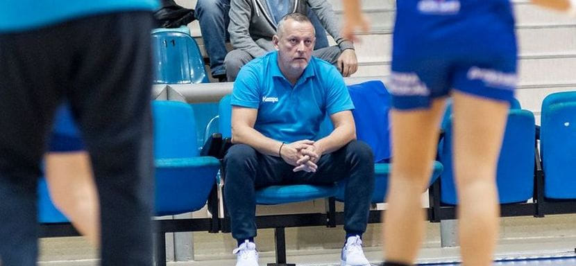 Главный тренер женской сборной Румынии и "Крайовы" Богдан Бурча перенес вторую операцию на сердце