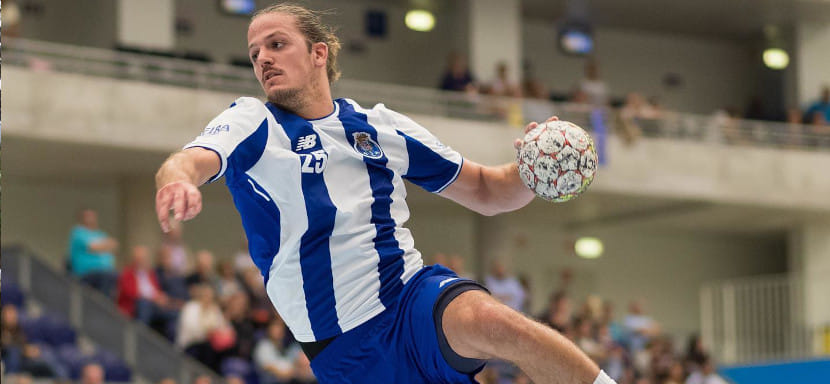 Португалия. Правый крайний сборной Португалии Антониу Арейя продлил контракт с "Порту" до 2023 года