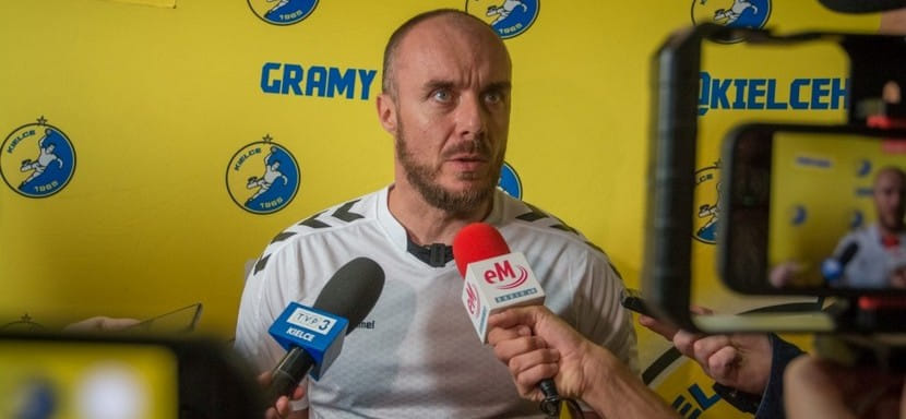 Томаш Мглосек: "Алекса Дуйшебаева на следующей неделе планируем ввести в командные тренировки, чтобы он начал привыкать к рабочему ритму"