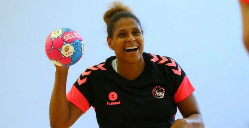 Франция. Левая полусредняя Марта Манге по окончании сезона покинет "Брест". Испанка станет игроком "Бур де Пежа"