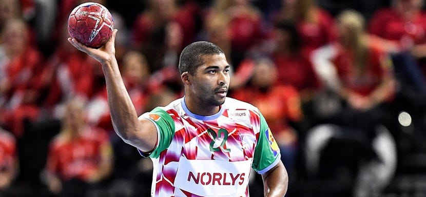 ЧМ-2023. Результат повторного теста полусреднего сборной Дании Мадса Менса Ларсена на коронавирус оказался отрицательным