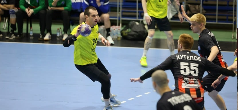 Омский "Скиф" в домашнем матче справился с лидером утешительного турнира за 9-12-е места астраханским "Динамо"