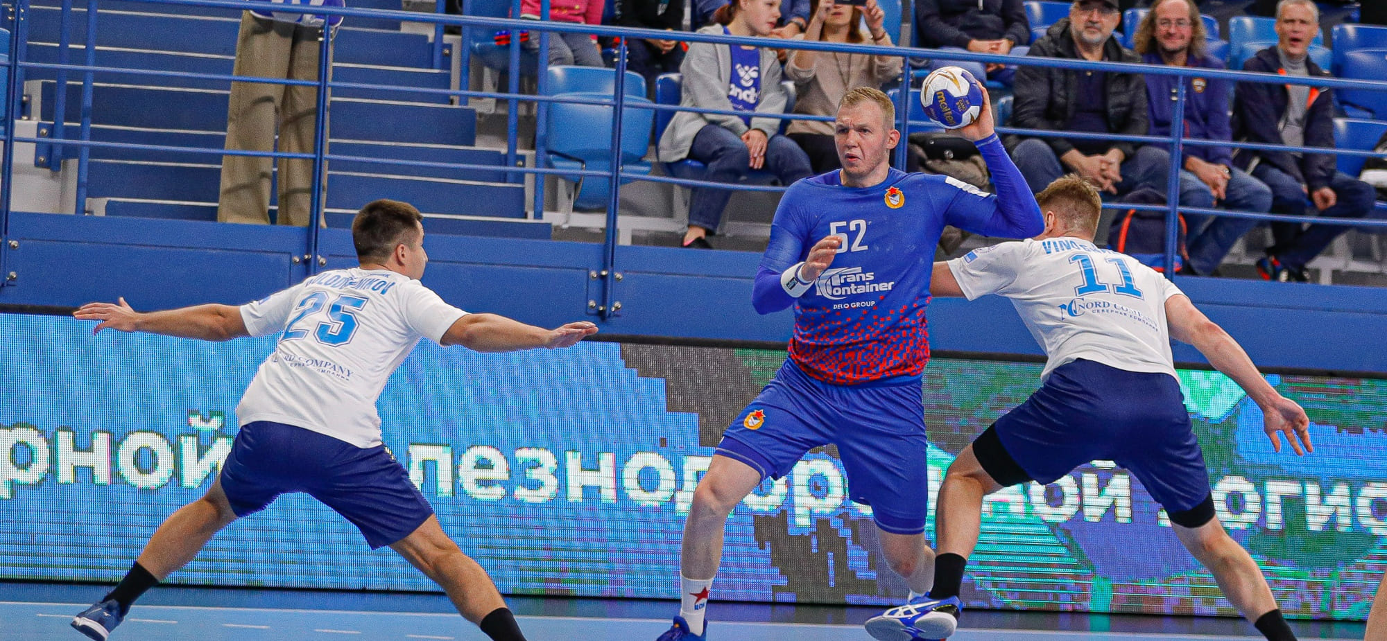 SEHA-Gazprom League. "Зенит" и ЦСКА оспорят в понедельник в Санкт-Петербурге второе место в группе "А". Хозяевам нужна победа