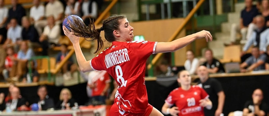 EHF Euro Cup. На старте турнира сборная Норвегии была сильнее венгерок, а команда Швейцарии обыграла команду Австрии