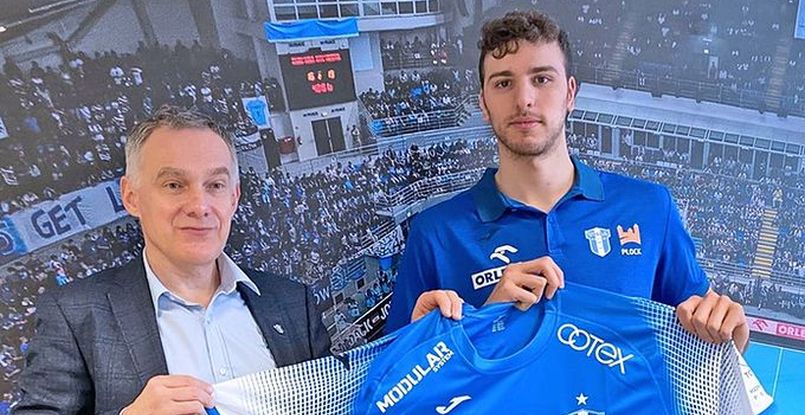 Польша. Полусредний "Адемара" и сборной Испании Давид Фернандес в новом сезоне будет выступать в составе "Вислы"