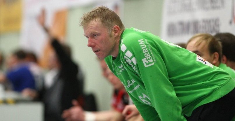 Женская бундеслига. Тренер вратарей "Бломберг-Липпе" Ронни Крюгер остается в команде