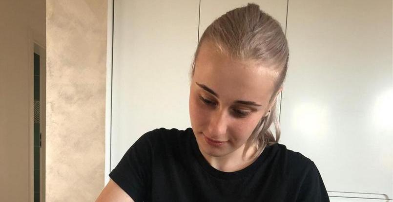 Вратарь Марина Думанска, младшая сестра голкипера сборной Румынии Юлии Думанской, подписала контракт с "Клужем"