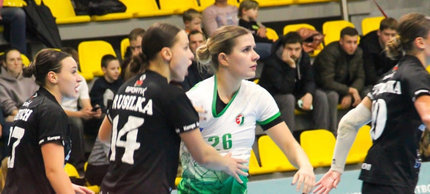 "Гомель" потерпел первое поражение в чемпионате Беларуси, дома уступив БНТУ-БелАЗу. "Берестье" обыграло "Городничанку"