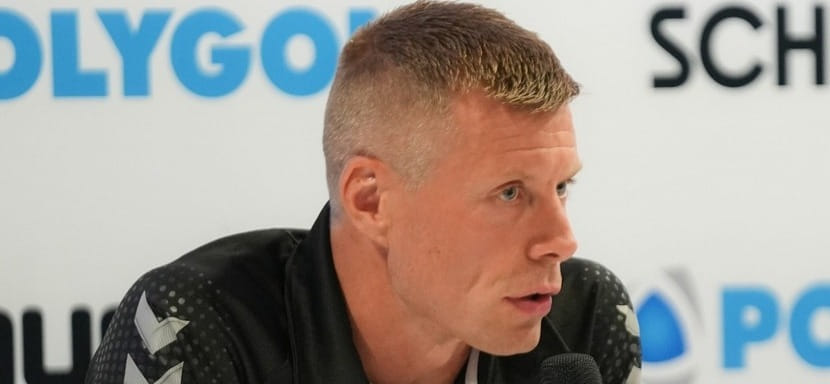 Кристоф Шиндлер: "Контракт Сигурдссона с "Гуммерсбахом" действует до лета 2027 года. Пока больше нечего сказать"