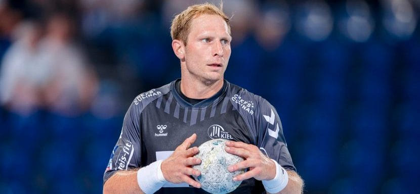 Бундеслига. Правый полусредний "Киля" Штеффен Вайнхольд травмировал колено и пропустит около трёх месяцев