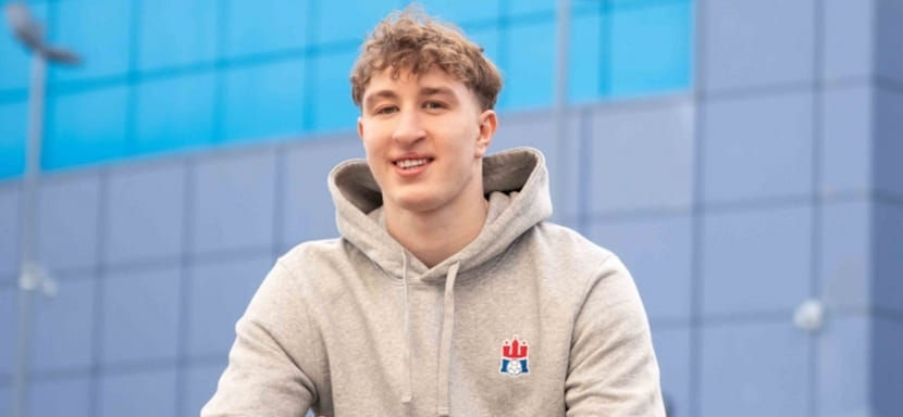 20-летний голкипер, принадлежащий "Килю", Леон Новоттны продолжит карьеру в "Гамбурге"