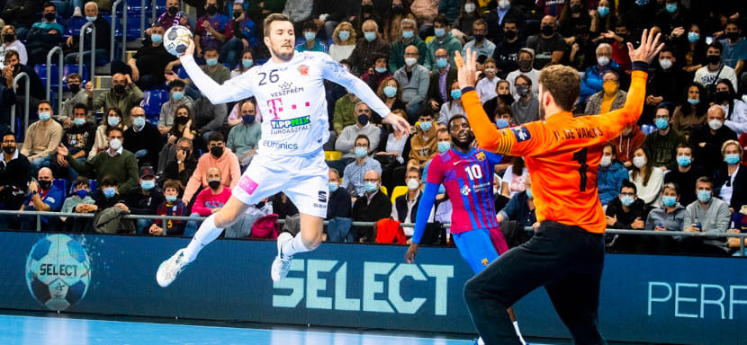 Лига чемпионов. Как проиграть и опуститься в таблице, но выйти в плей-офф? Ответ есть у "Веспрема"