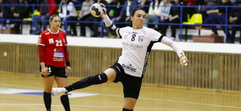 Румыния. "Бухарест" разгромил "Глорию Бузэу" в единственном матче дня и продолжил погоню за лидирующим "Рапидом"