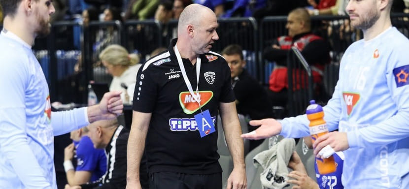 Венгрия. "Татабанья" по обоюдному согласию сторон расторгла контракт с главным тренером Чабой Томбором