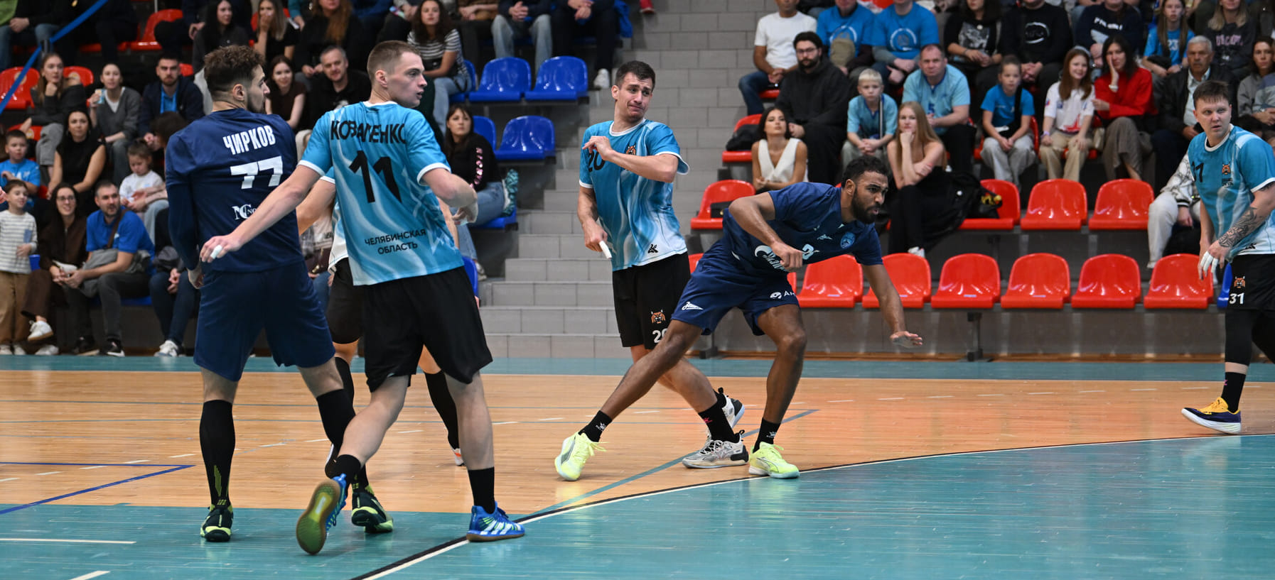 Красные карточки Зайцева и Чиркова не помешали "Зениту" уверенно победить дома "Динамо-Сунгуль"