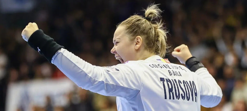 Европейская лига. Гандболистки из России и Беларуси впервые сыграют в "финале четырёх". Это Кира Трусова и Мария Коновал из "Дунэри"