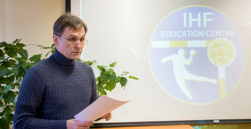 Беларусь. Сергей Кот: "10 мая планируем продолжить женский чемпионат. Это крайний срок, когда мы можем возобновить турнир"