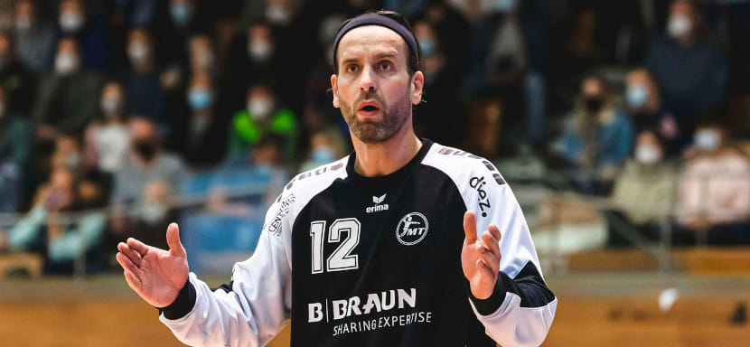 Бундеслига. Трансферный слух. Опытный вратарь Сильвио Хайнефеттер в межсезонье может сменить "Мельзунген" на "Штутгарт" Ивана Пешича