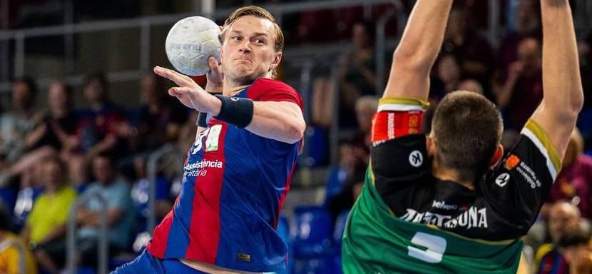 Испания. "Барселона" начала поход за очередным титулом с победы над "Анайтасуной", обыграв её в чемпионате