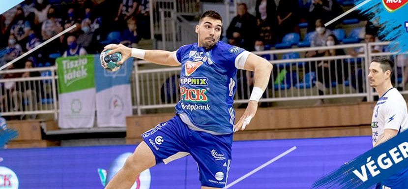 Венгрия. Четыре мяча российского разыгрывающего Дмитрия Житникова помогли "Пику" обыграть "Комло" в матче чемпионата