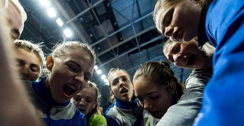 Девушки. ЧЕ-2019. Сборная России после первого тайма минимально обыгрывает немок