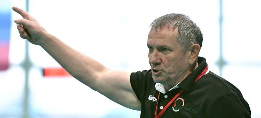 "Остались в Суперлиге благодаря снятию "Воронежа". Дмитрий Бочарников — про сезон волгоградских "химиков"