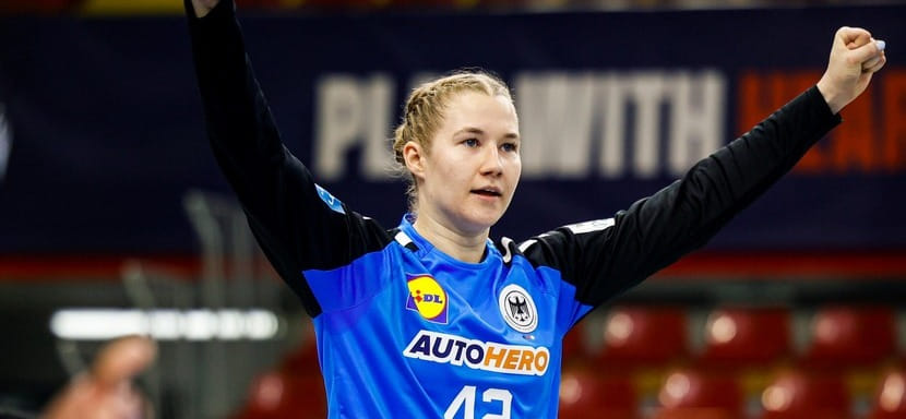 ЧЕ-2022. Двойное спасение немки Катарины Фильтер в матче с француженками признано лучшим по итогам топ-тунира (ВИДЕО)