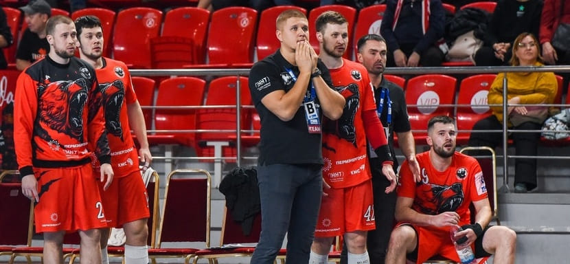 Валентин Бузмаков: "Минский СКА — команда мобильная, хорошо атакует, хорошо защищается"