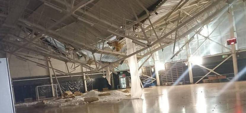 Тренер "Звезды": "После больших снегопадов в игровом зале у нас рухнул потолок. На период реконструкции мы остались без площадки"