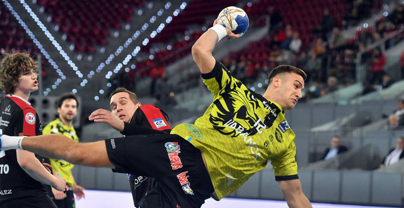 Испания. Линейный "Адемара" Эндрю Донлин признан лучшим спортсменом военно-воздушных сил США по итогам 2019 года