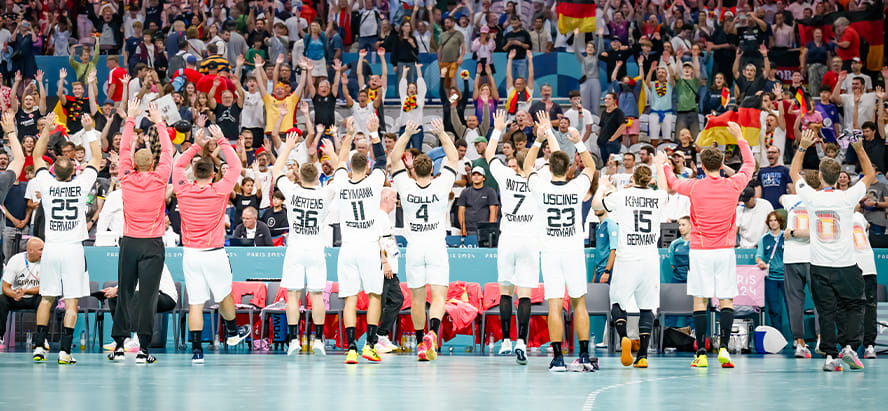 "Прекратите эксплуатировать молодого, играйте сами!" Тайм-аут Гисласона помог немцам выйти в финал