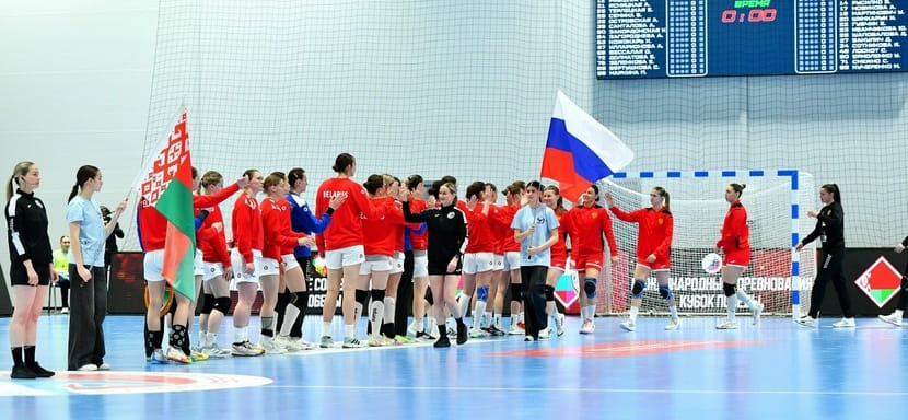 Голкипер ЦСКА Полина Маркина признана лучшим игроком в составе сборной России на Кубке Победы в Волгограде