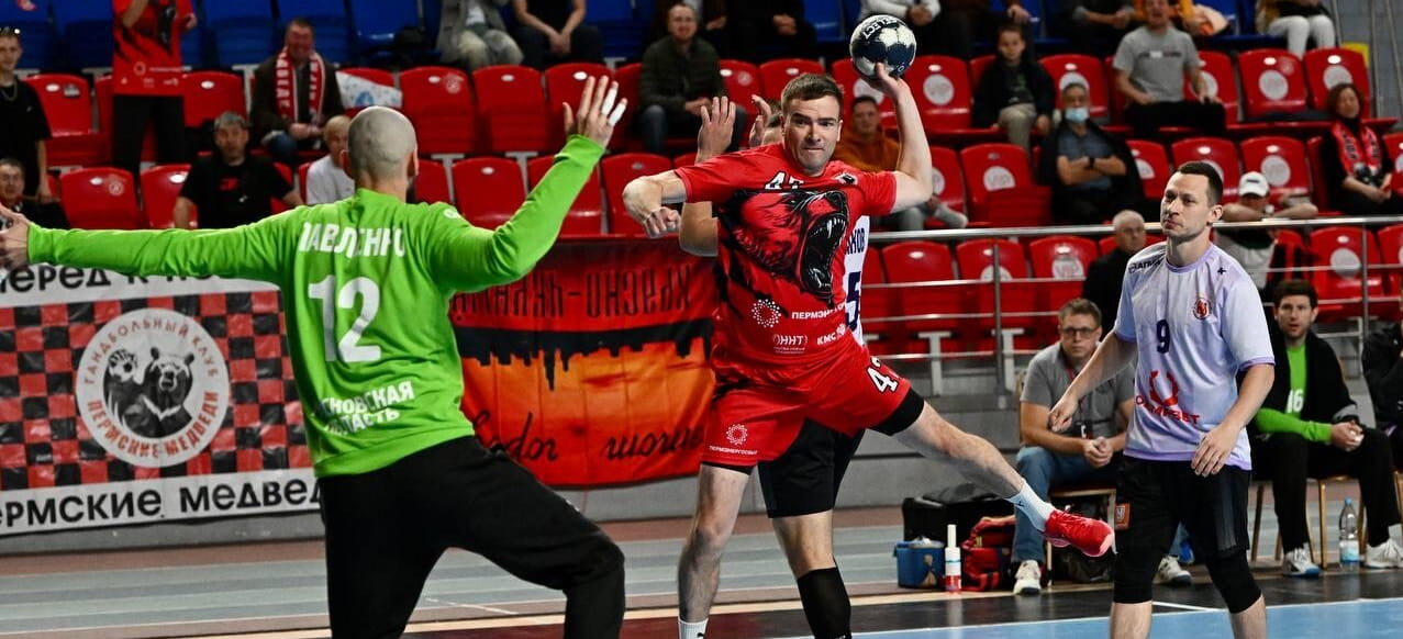 Пермяки показали, кто в берлоге хозяин. Команда Валентина Бузмакова продолжает идти без потерь!